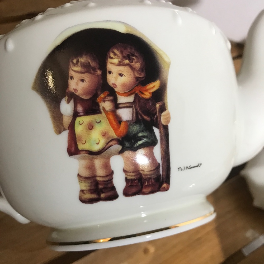 Hummel Stormy Weather Porcelain Tea Set - Picture 8 of 16